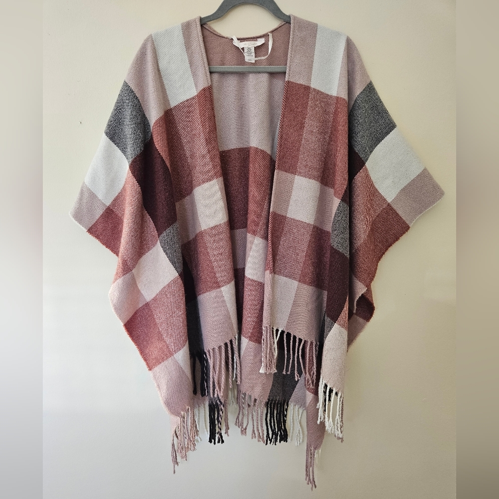 LC Lauren Conrad Shawl